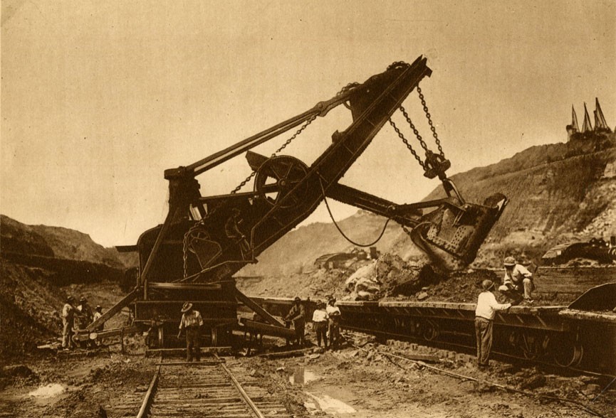 Giant Steam Shovel A2013304 cropped
